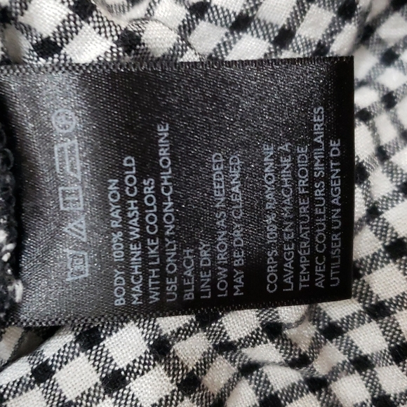 BDG Plaid Flannel Button-Down Shirt - Picture 6 of 7